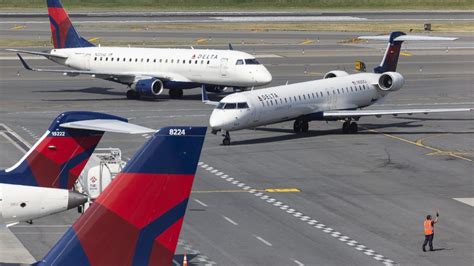 Some Passengers Fainted While Stuck On Tarmac In Delta Flight