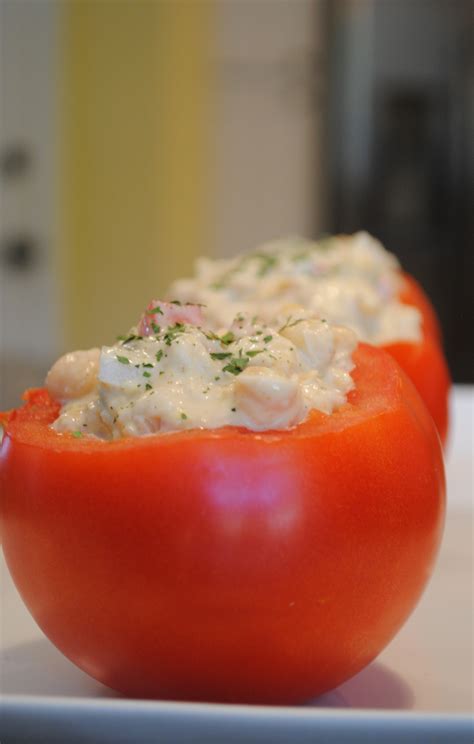 Hot Weather Recipes: Tuno-Stuffed Tomatoes