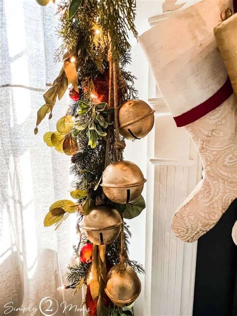 Make Your Christmas Fireplace Elegant With These Decor Ideas