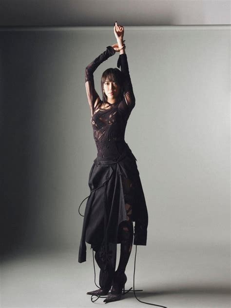 Diệu Nhi khoe vóc dáng khi diện bikini Saostar vn