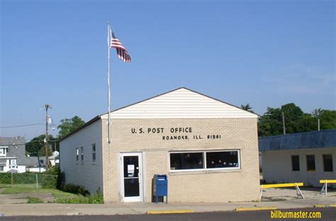 Looking west at the Roanoke Post Office. (July, 2008)