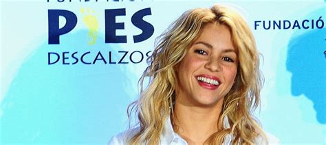 FC Barcelone le club catalan offre 1 2 million deuros à Shakira MCE TV