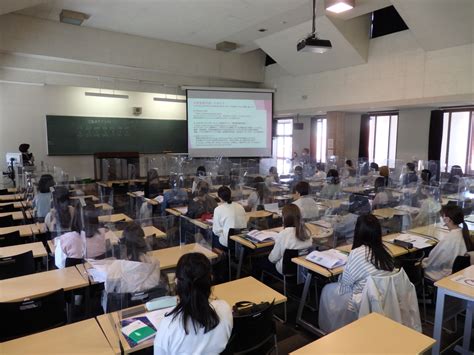 新入生オリエンテーションを実施しました｜イベント｜言語芸術学科｜人文学部｜学科 Today｜福岡女学院大学・短期大学部｜福岡市唯一の私立女子大学