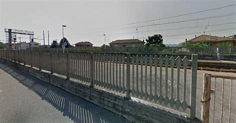 Un Bambino Di Anni Stato Travolto E Ucciso Da Un Treno Nel Torinese