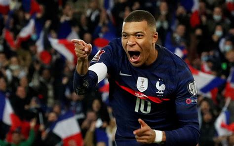 Kylian Mbappe Teken Kontrak Nilainya Kalahkan Messi Ronaldo Dan