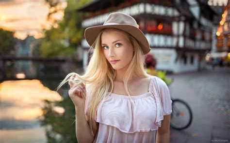 Download Depth Of Field Hat Blue Eyes Long Hair Blonde Woman Model Hd