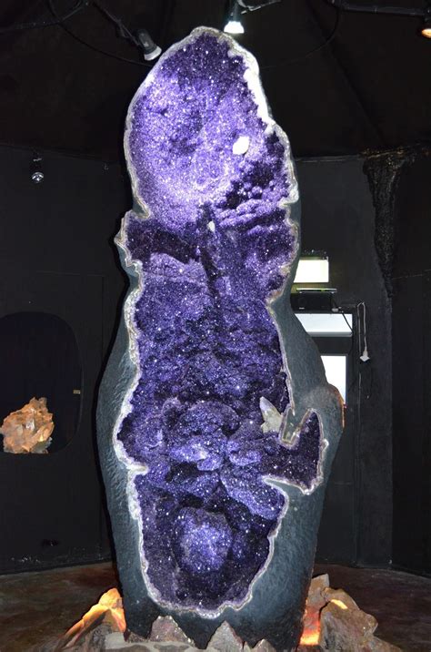 The Empress Of Uruguay The Worlds Biggest Amethyst Geode Pics