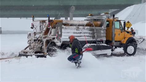 3 14 2021 Cheyenne Wy Insane Blizzard Stuck Plows Vehicles