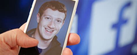 Mark Zuckerberg annuncia il nuovo algoritmo di Facebook Più spazio ad