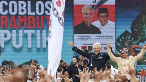 Ganjar Mahfud Konvoi Di Kampung Halaman Jokowi Setelah Acara Hajatan