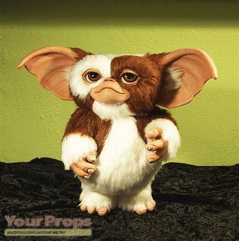 Gremlins 2: The New Batch 1:1 Gizmo statue replica movie prop