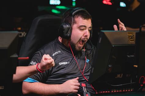 Cs Go Isurus E Redemption Garantem Vaga No Qualificatório Mundial Da