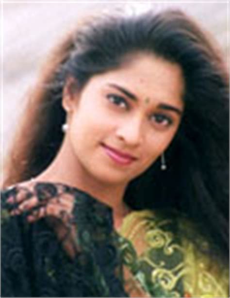 Shalini - Malayalam celebrities the stories and the gossips