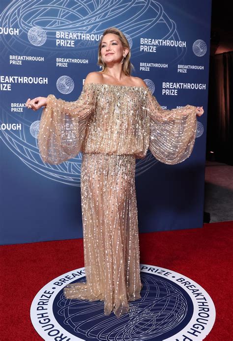 Kate Hudsons Spring Side Boob Themed Swimsuit Photo Has Us Ready For Warm Weather