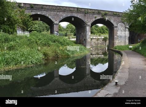 Stroud Canal Hi Res Stock Photography And Images Alamy