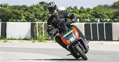 Hero likely to launch affordable electric scooter this year - BikeWale