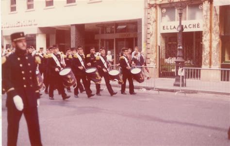 Photo de classe Place Vendôme de 1976 MUSIQUE PRINCIPALE DES TROUPES