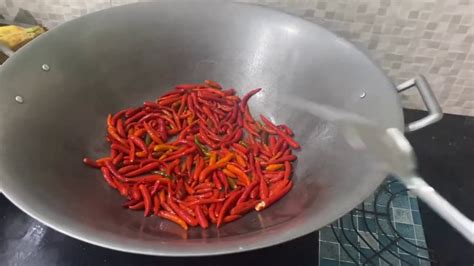 How I Make Chili Powder 🌶 Filipinabritish Philippines Youtube