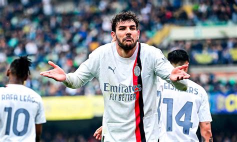 Milan L Assurda Ammonizione Di Theo Hernandez Fa Scoppiare La Polemica