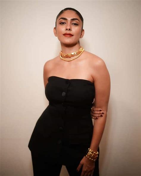 Pic Talk Mrunal Thakur Turns Boss Babe