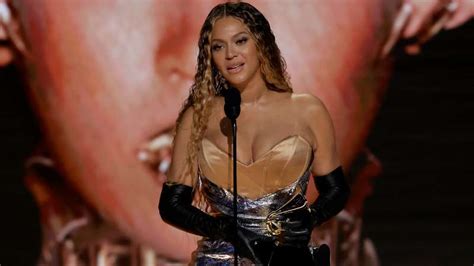 Beyonc Se Convierte En La Artista Con M S Grammys De La Historia