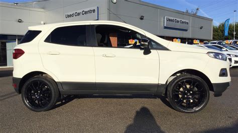 Ford ECOSPORT 2017 - Diamond White | £8,770 | Barnsley | TrustFord