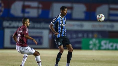 Grêmio x Caxias onde assistir escalações desfalques e arbitragem