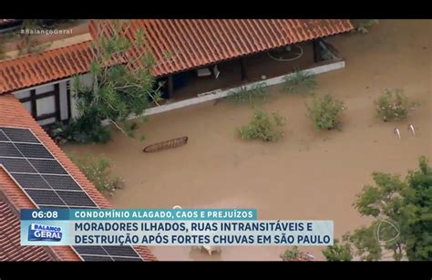 Moradores De Carapicu Ba Sofrem Os Estragos Causados Pelas Chuvas