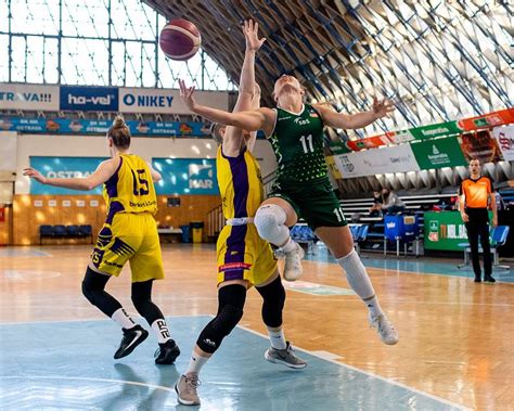 Fotogalerie Ženské basketbalové ligy SBŠ Ostrava Slovanka MB