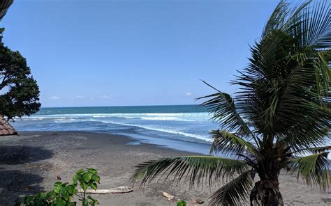 Pasir Hitam Eksotis Di Pantai Balian Tabanan Desember 2024