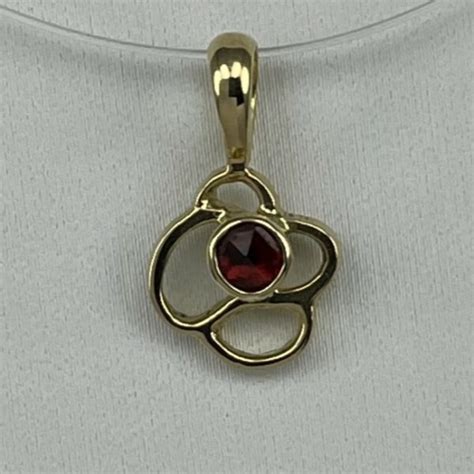 Pendentif Fleur Grenat De Perpignan Rond Mm Bijouterie Laviose