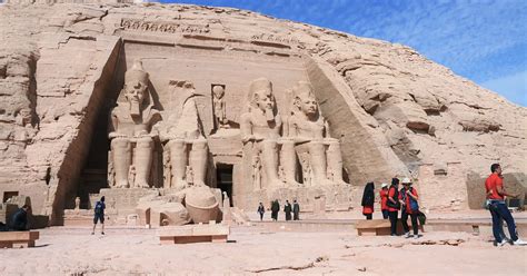 Templo De Abu Simbel En Egipto Explora Su Majestuosidad