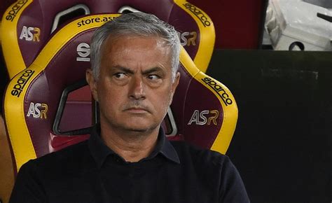 Roma Mourinho L obiettivo è la qualificazione domani farò qualche