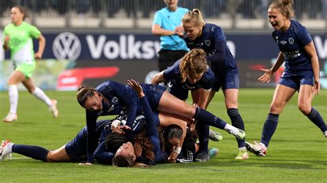 Women S Champions League Round 2 Paris FC Stun Wolfsburg Paris Saint