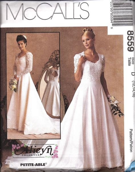 8559 UNCUT Vintage McCalls Sewing Pattern Misses Wedding Bridal Gown