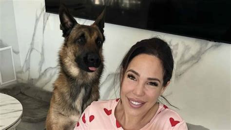 Kim Glow Sa Mise Au Point Sur La Relation De Son Chien Avec Son B B