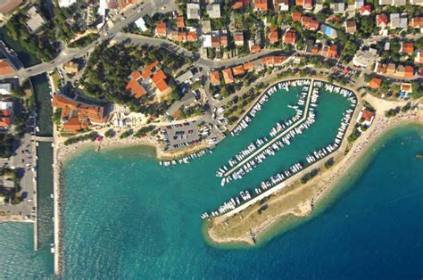 Crikvenica Harbour Marina in Crikvenica, Croatia - Marina Reviews ...