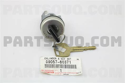 CYLINDER KEY SET IGNITION SWITCH LOCK 6905760370 Toyota Parts