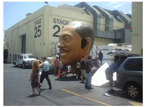 Eddie Murphys Giant Head Forced Perspective Eddie Murphy Gentle