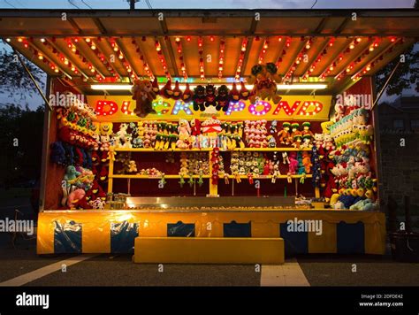 Bright carnival lights hi-res stock photography and images - Alamy