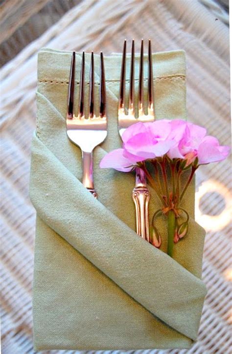 Napkin Folding Ideas A Cute Turkey Inspired Craft For Your Thanksgiving Table Huffpost