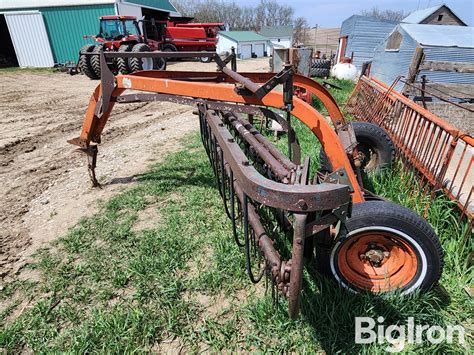 New Idea 402 R202 Side Delivery Rake BigIron Auctions
