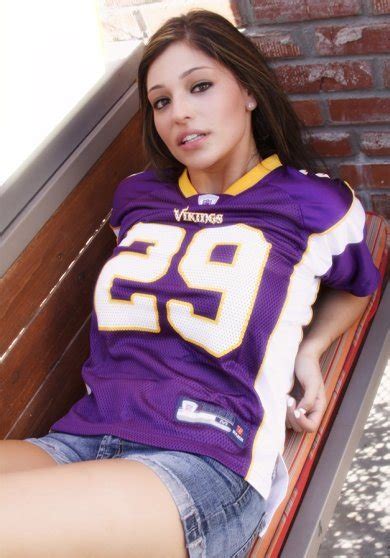 Beauty Babes Nfl Week Sexy Babe Alert Minnesota Vikings Vs Detroit