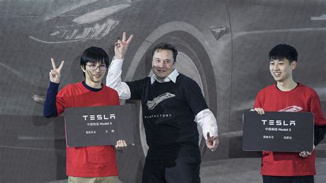 马斯克在中国产特斯拉model 3交付仪式上跳舞（视频） 2020年1月9日 俄罗斯卫星通讯社