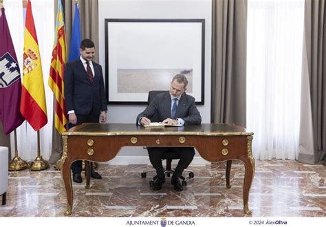 El Mensaje Que Los Reyes Han Dejado En El Libro De Honor De Gandia