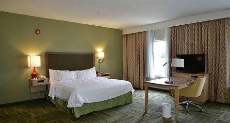 Hampton Inn Hotel Near Kalamazoo Airport