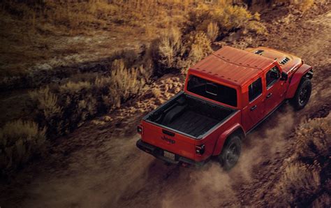 Autodata Jeep Gladiator Ganha Mais Prote O Na Ca Amba Na Linha