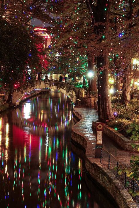 [Gallery] San Antonio River Walk Christmas Lights - Texas is Life