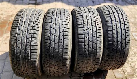 Opony zimowe 215 55 r17 Michelin 4 sztuki komplet Piastów OLX pl