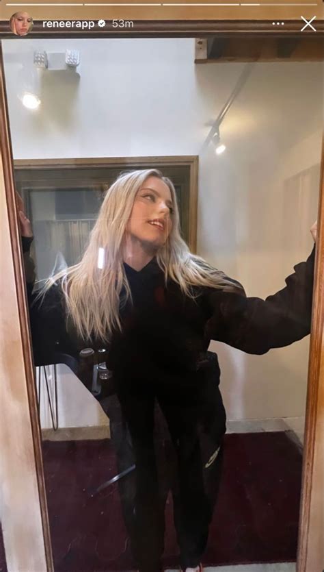 Pin By On Misc Blonde Wife Renee Celebs